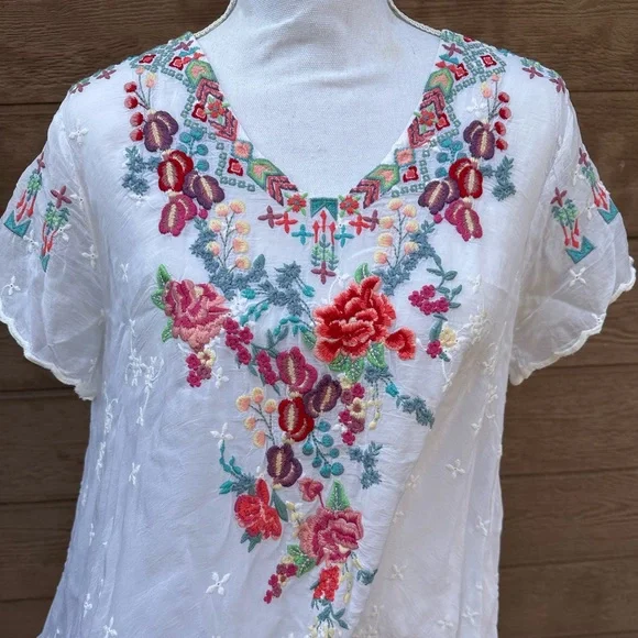 JOHNNY WAS embroidered asymmetrical top - Picture 5 of 7